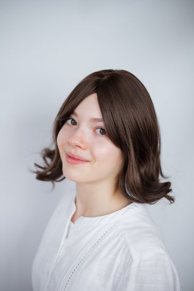 Перука темно русе волосся середня довжина з хвилястими кінчиками (1315) (1315) фото